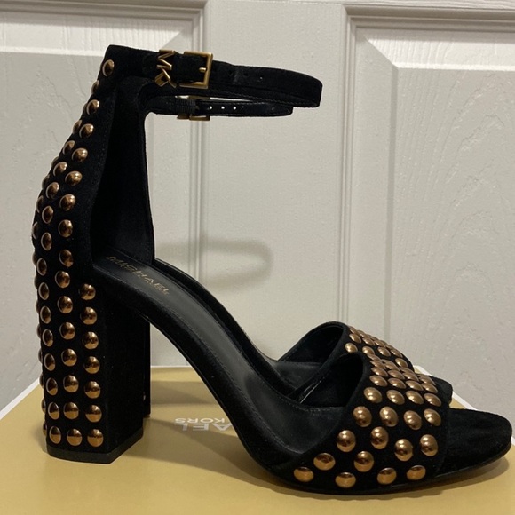 Michael Kors Leela Studded Suede Sandal - Picture 4 of 16
